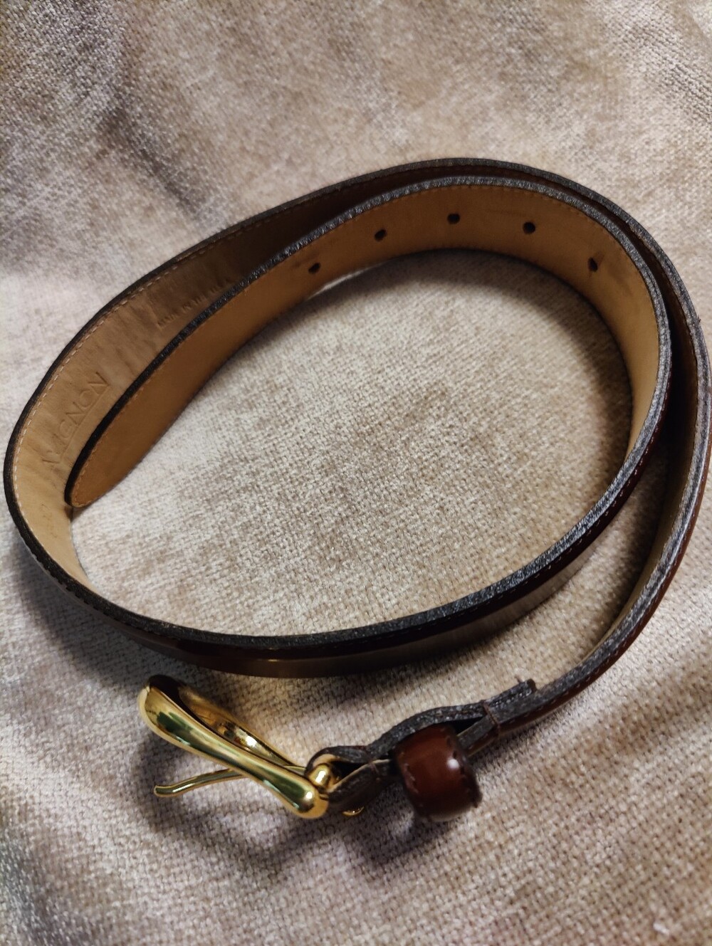 Vintage Avignon Brown Leather Belt with Gold Buckle, Fit 28" - 32" - Picture 12 of 13